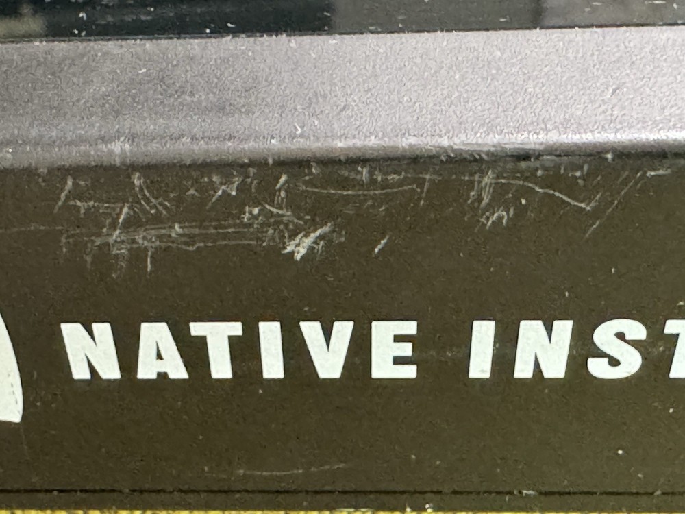 Native Instruments Maschine Studio Black MIDI Controller w Dual Screens USB DJ