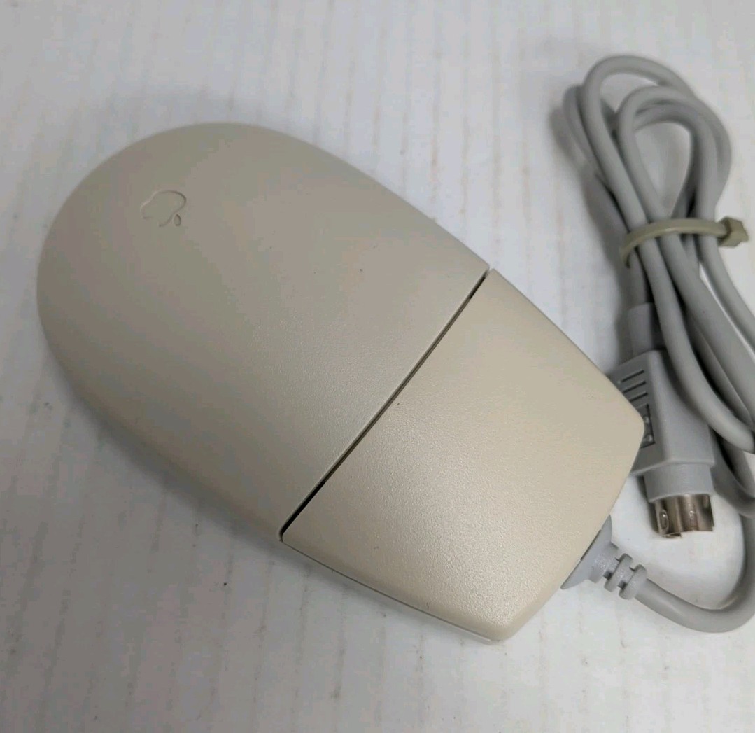 Vintage Apple Desktop Bus Mouse II ADB Beige M2706 for Macintosh A2