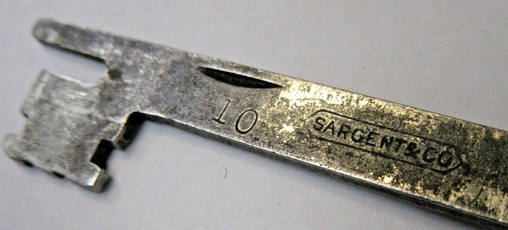 SARGENT #10 folding skeleton key opens to 5" long *