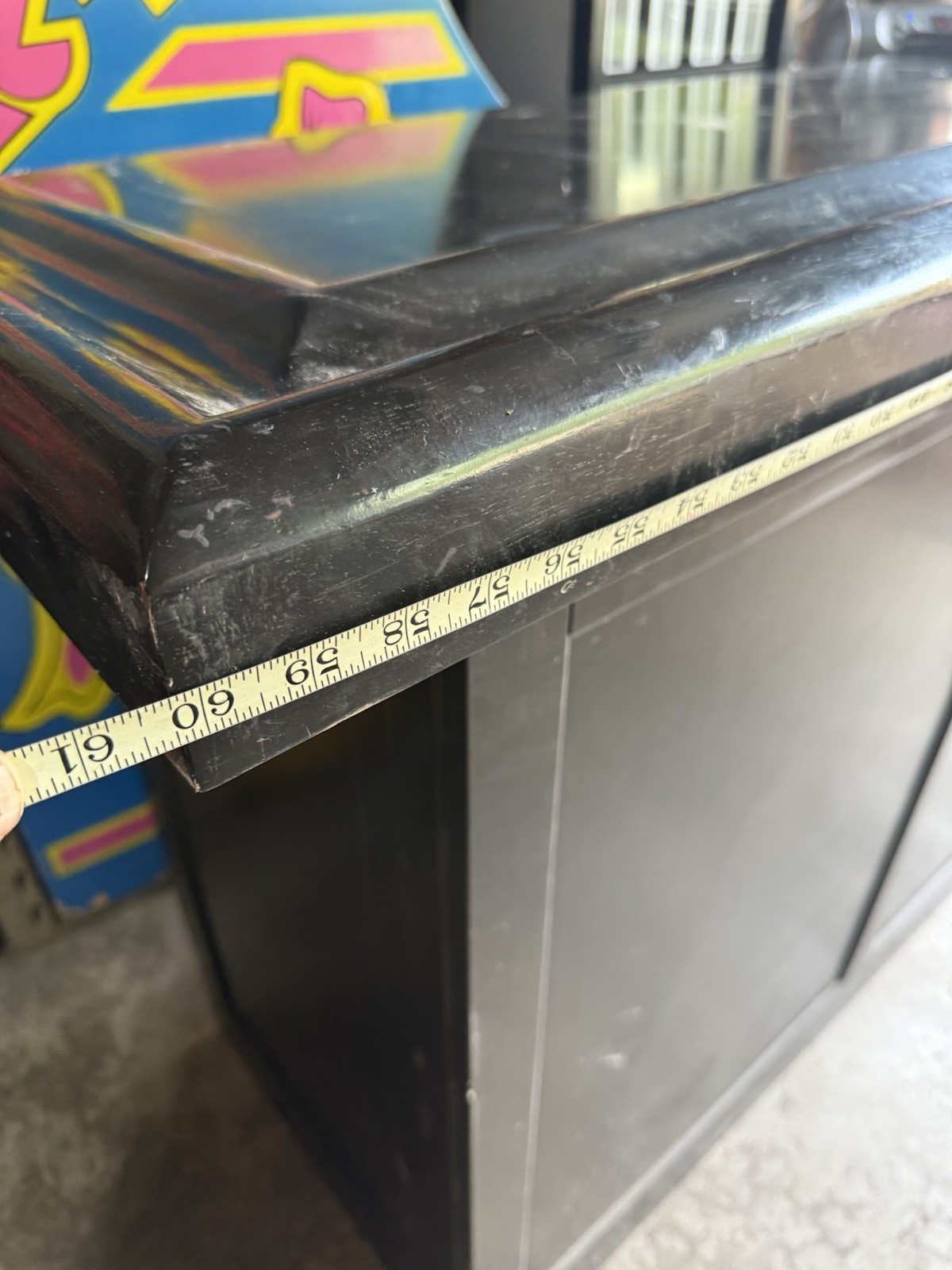 Premium Solid Wood Home Dry Bar with Ample Storage - Black Used 60"