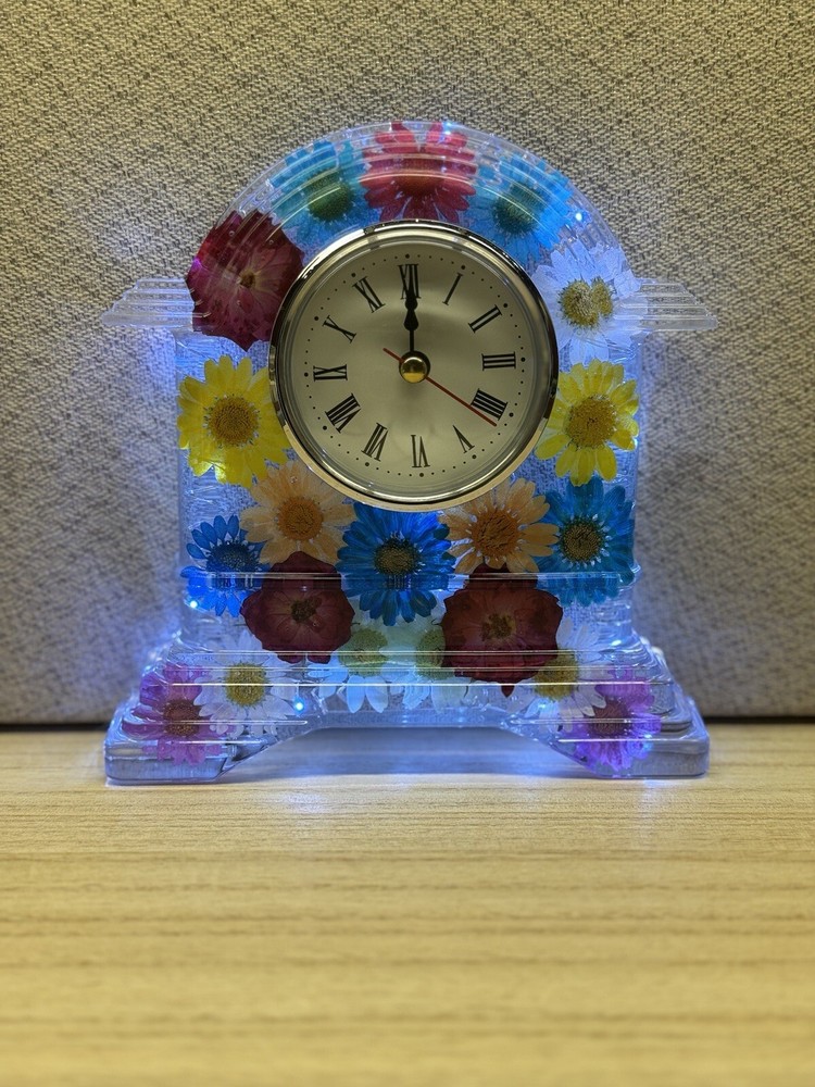 Handmade Resin Clock Real Pressed Flowers Table Clock
