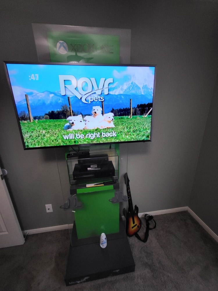 Xbox One X Kiosk