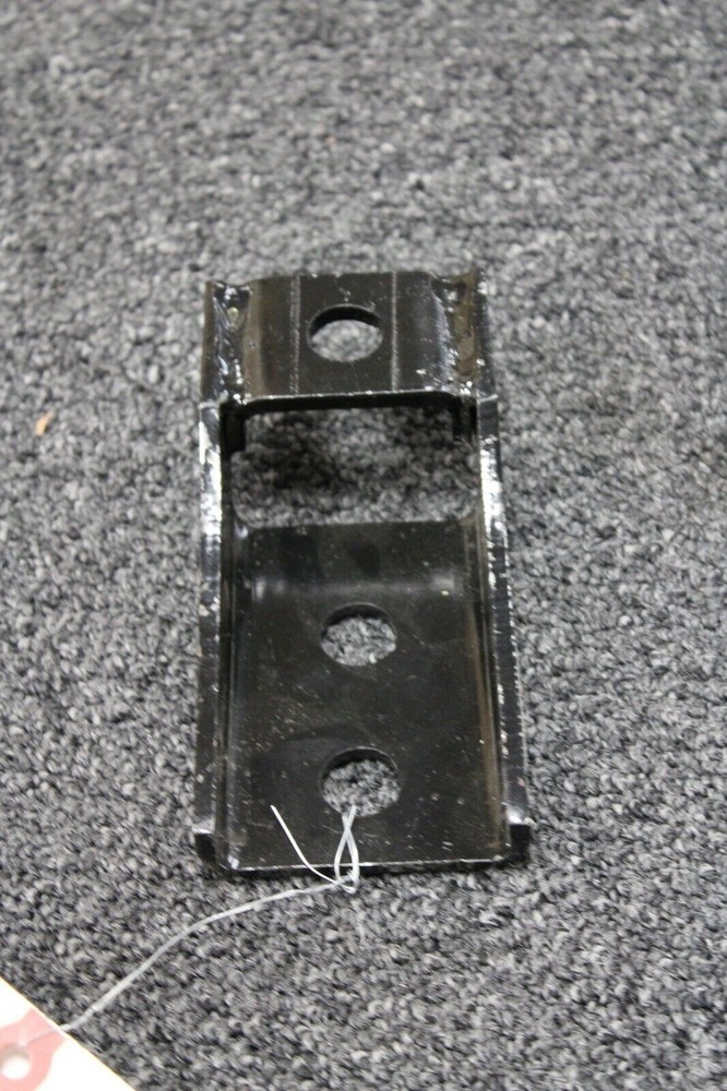 New International Front Shock Mounting Bracket Part# 3541648C2