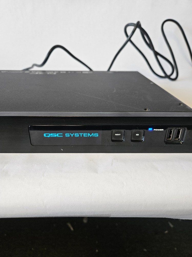 QSC Q-SYS  Core 110f