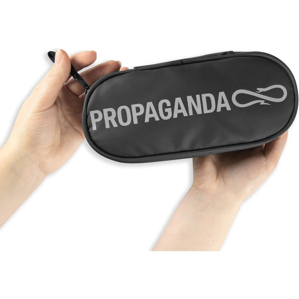 PROPAGANDA ROUND PLUS OVAL PEN CASE