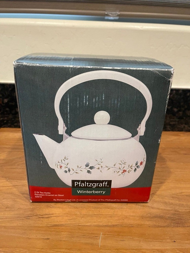 Pfaltzgraff Winterberry White 3-Quart Enamel Tea Kettle