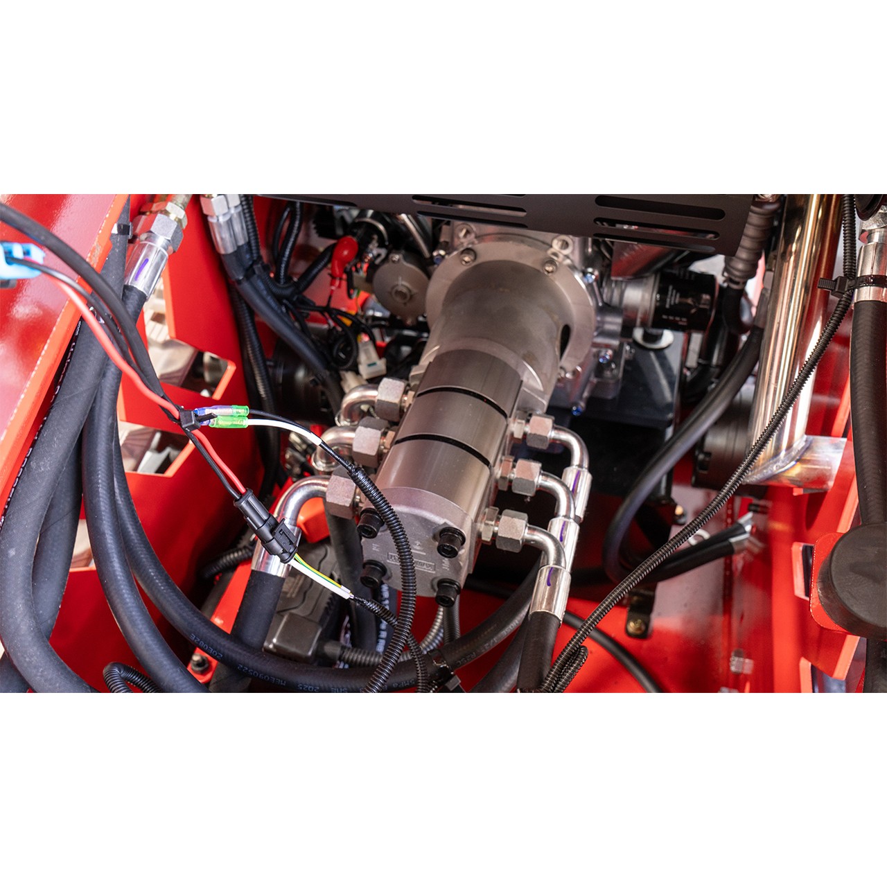 2025 EPA 1.5 Ton Crawler Mini Skid Steer Loader 23HP New