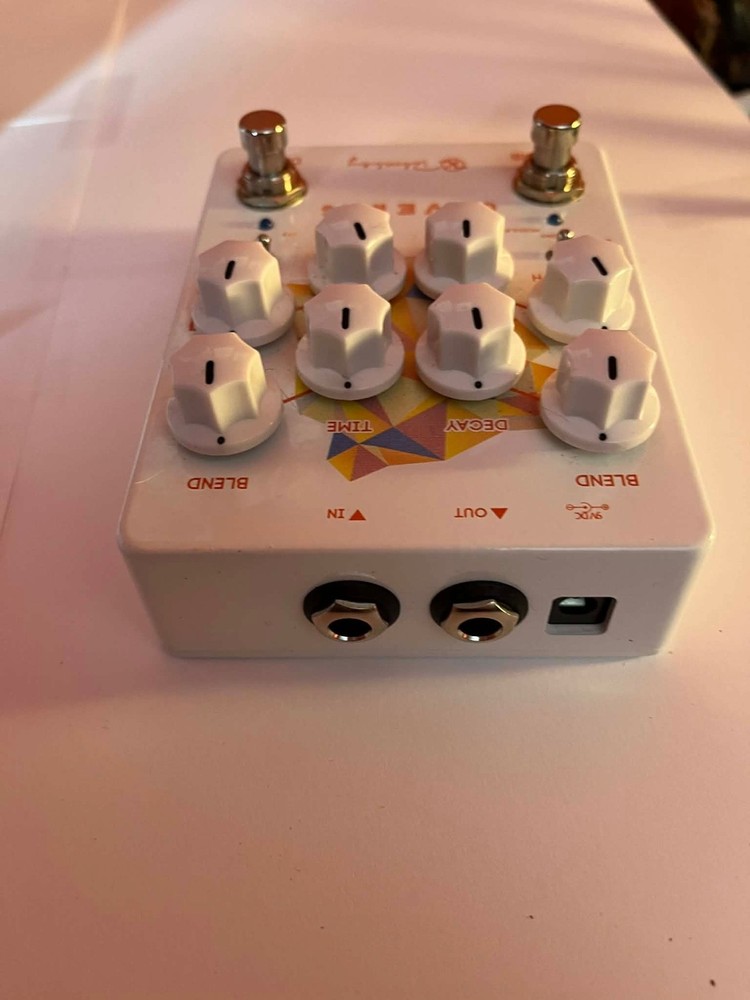 Keeley Caverns V2 Delay/Reverb Effects Pedal