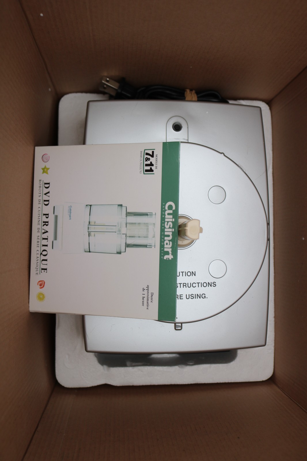 Cuisinart Custom Pro 11-Cup Food Processor DLC-8SBC Professional New Open Box