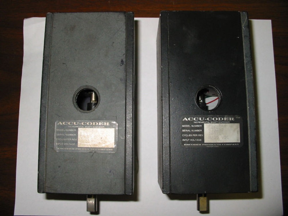 2 Accu-coder 712-O-N Rotary Shaft Encoder 8/30 VDC