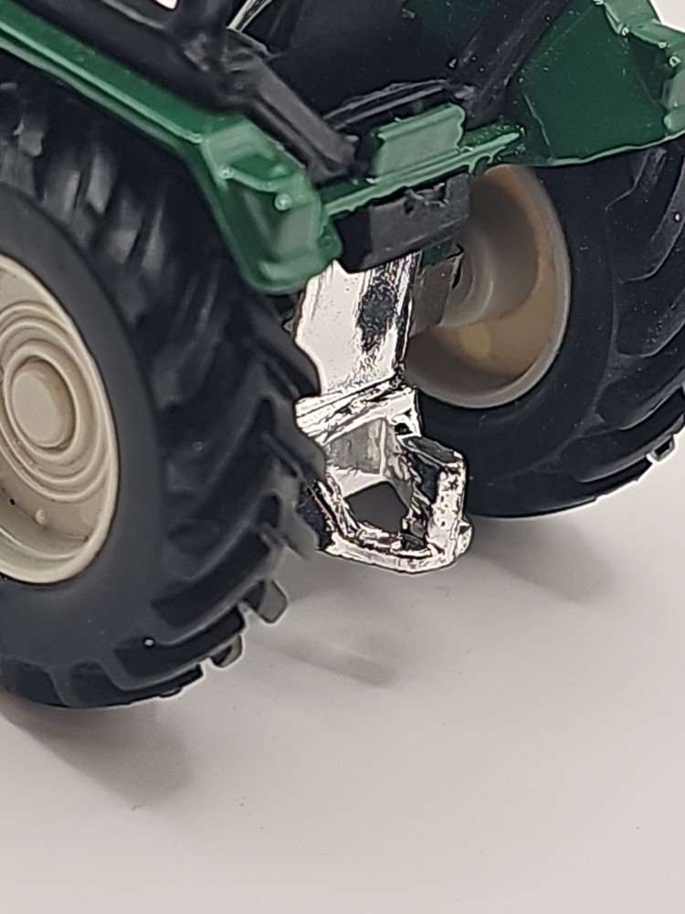 Maisto Green Diecast Farm Tractor