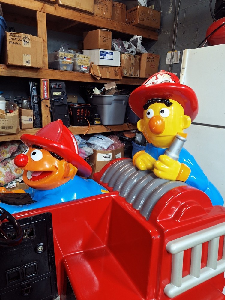 Burt & Ernie Kiddie Ride