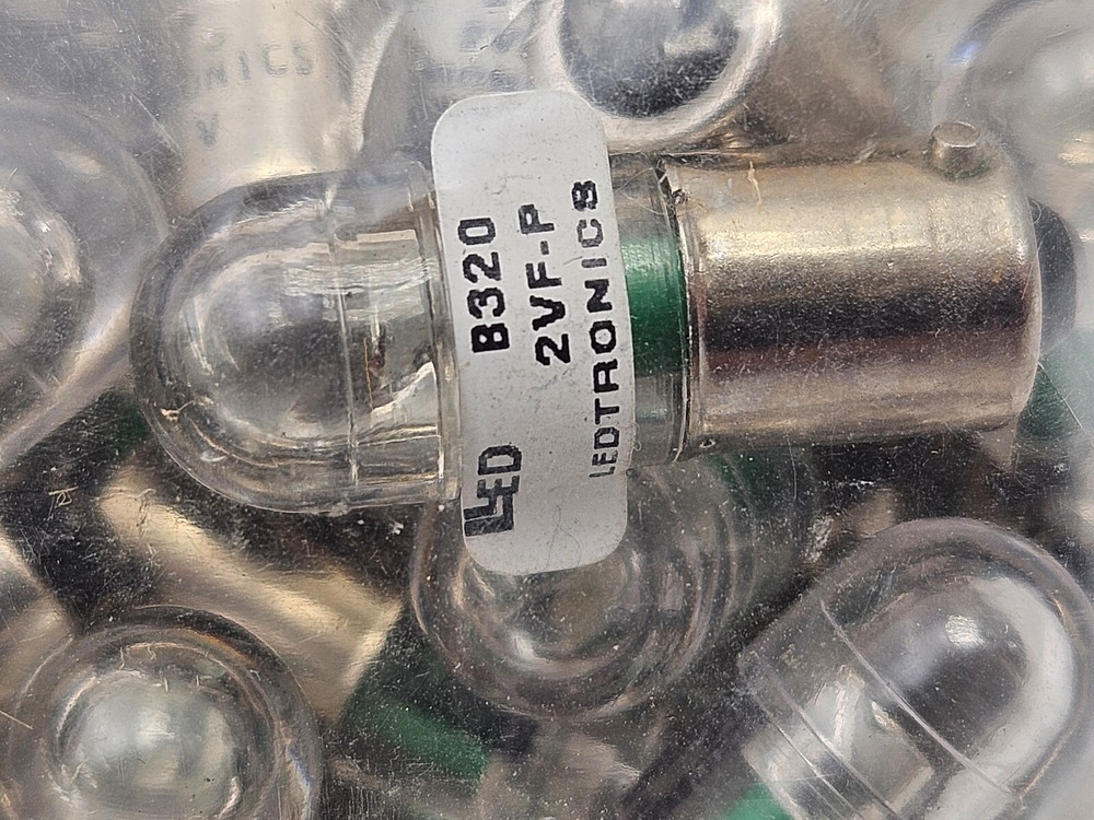 5980-01-357-2212 Light Emitting Diode B320CWPG5-2V-40-P ( 1 unit )