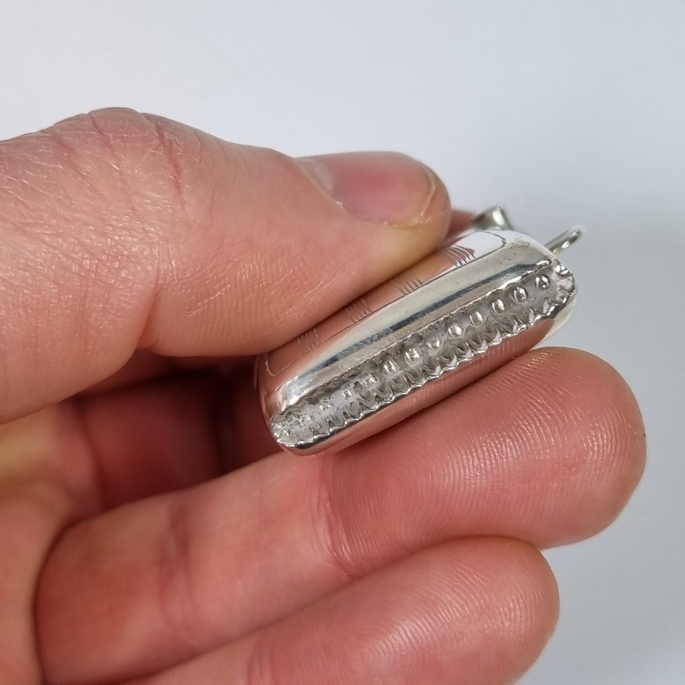 Antique Solid Silver Vesta Case 3.8cm High Birmingham 1911 Robert Pringle