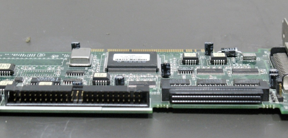 Adaptec 2944UW SCSI  PCI Host Adapter