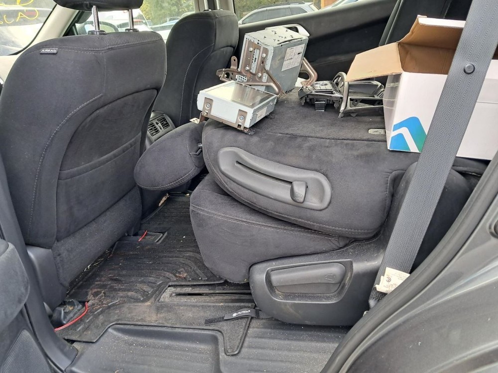 PATHFINDR 2015 Glove Box 4847070