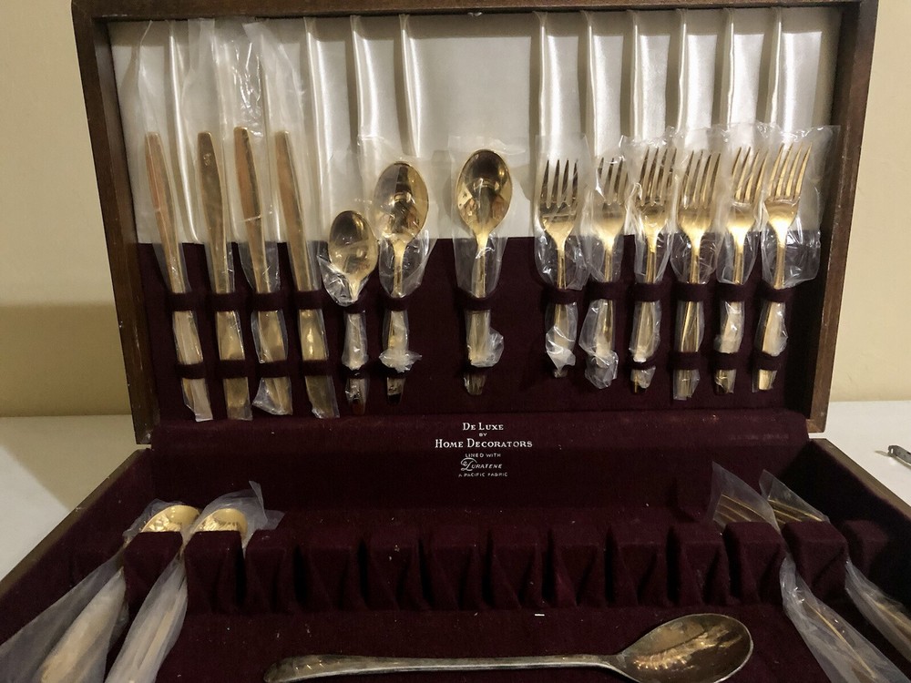 VTG De Luxe Flatware Set Gold/Silver Tone w/ Box