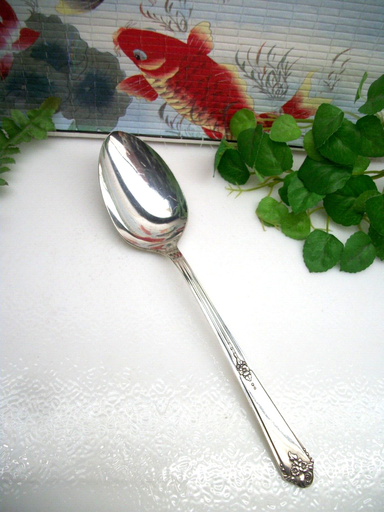 Oneida Community Tudor   SWEET BRIAR   Silverplate  Solid Serving Spoon  1948