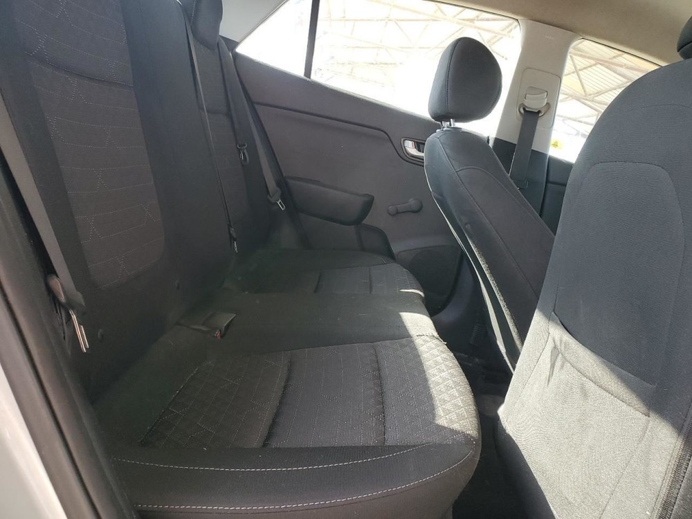 RIO 2018 Glove Box 4874011