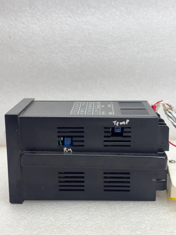 Microtronics Temp./ Rh Controller Used Free Shipping