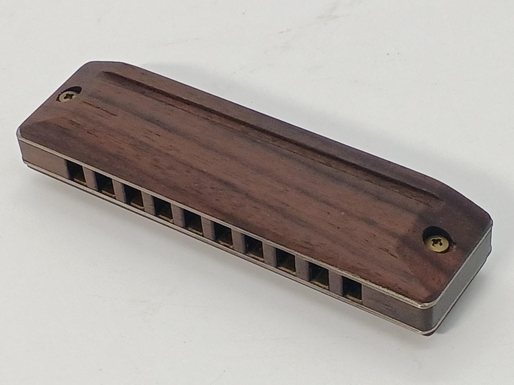 Harmonica Model MR 550 SUZUKI