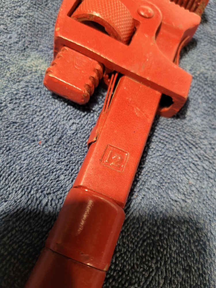Vintage PEXTO Pipe Wrench