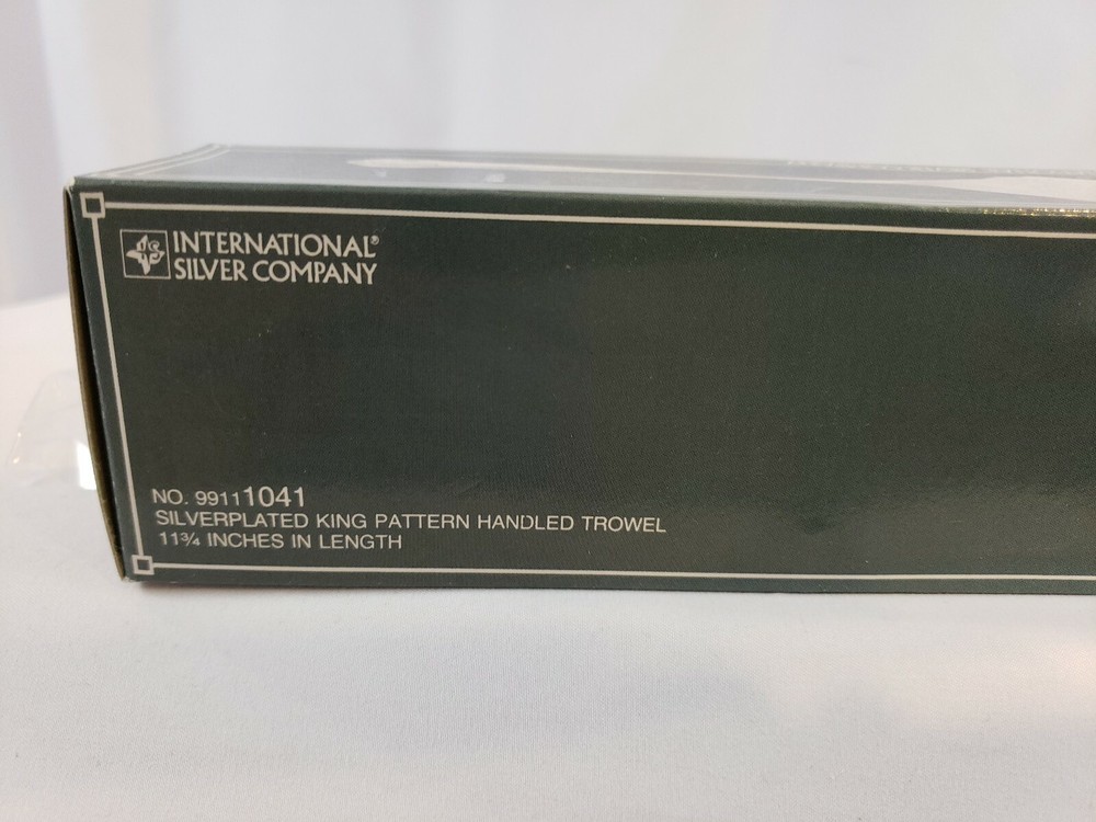 INTERNATIONAL SILVER COMPANY SILVERPLATED KING PATTERN HANDLED TROWEL NEW IN BOX