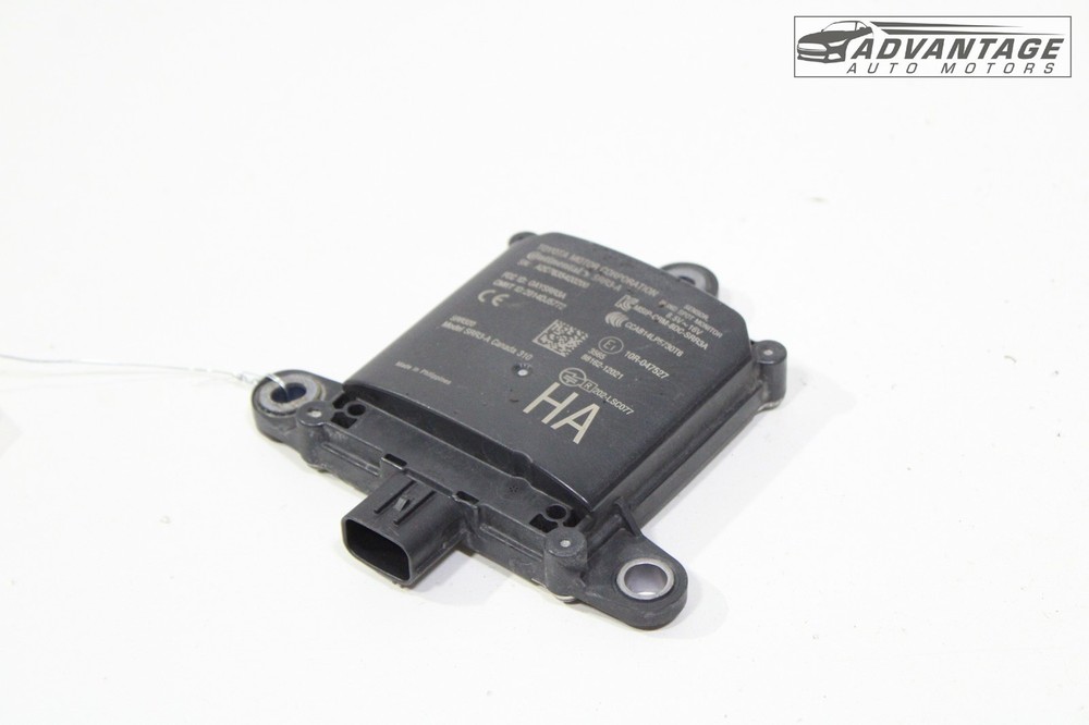 2019-2020 TOYOTA COROLLA HATCHBACK REAR LEFT BLIND SPOT RADAR SENSOR MODULE OEM