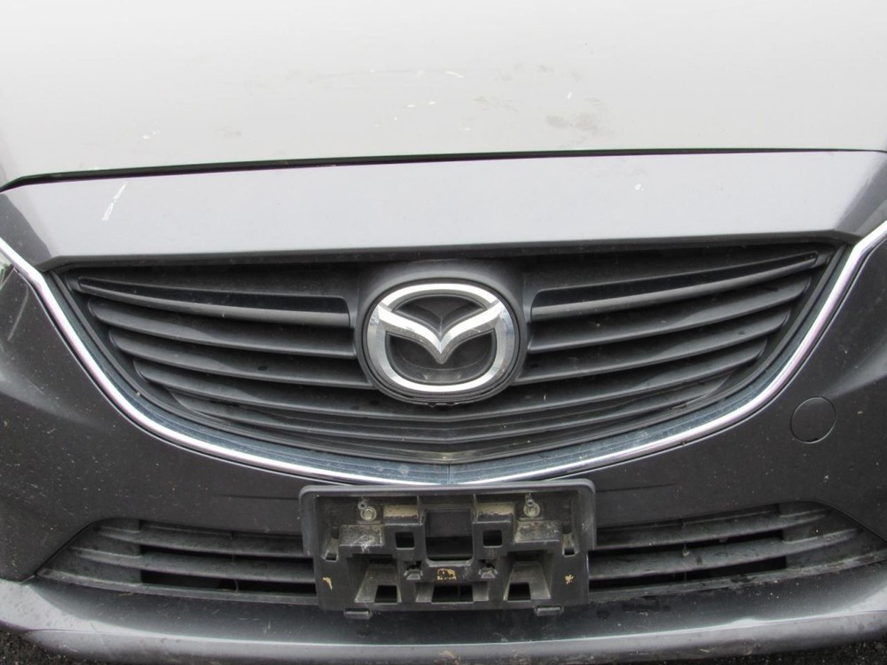 6 2016 Glove Box 1014581