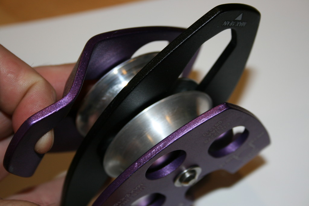 Large Aluminum Twin sheave Pulley will take any rope up to 5/8