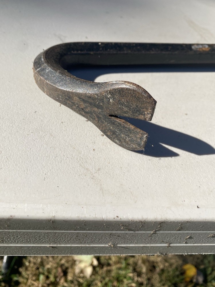 Large Gooseneck Crow Bar Nail Remover 33”