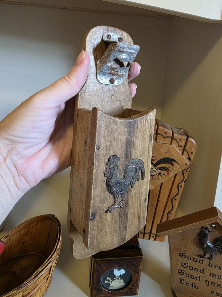 FIVE Piece Chicken / Rooster Decor