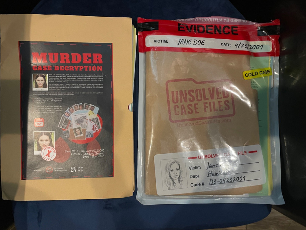2 Murder Mystery & Murder Case Decryption Games  Pre -Owned # 79