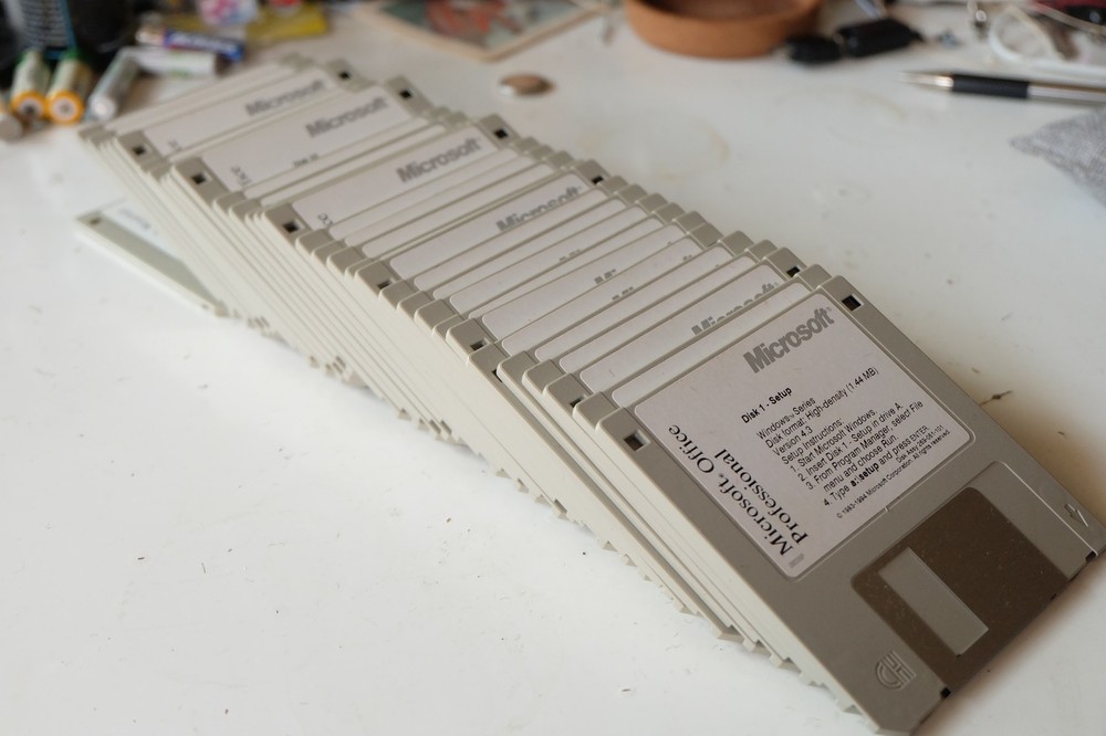 Microsoft Office Professional 4.3 3.5" floppy 32-disk set