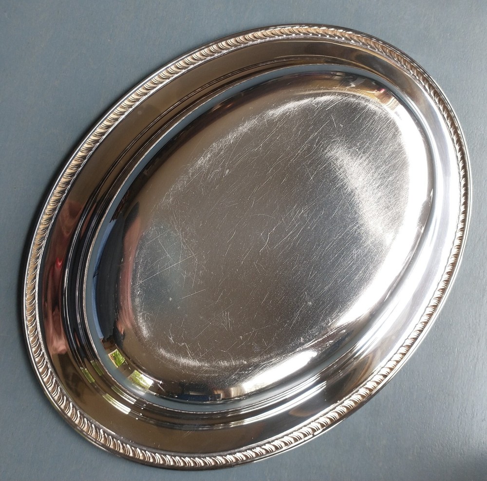 SILVERPLATE OVAL COVERED CASSEROLE W/ HANDLED LID & 2 PART GLASS INSERT