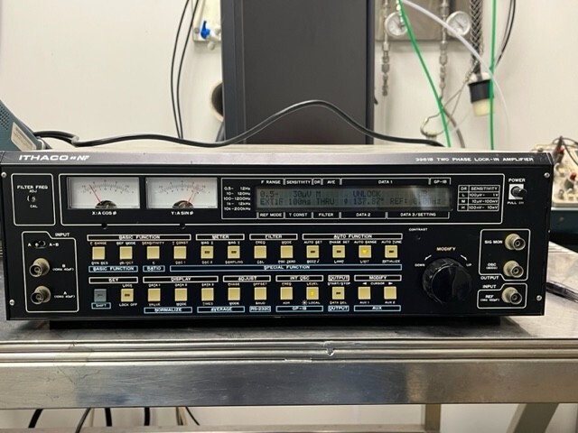 ITHACO NF 3961B Two Phase Lock-In Amplifier