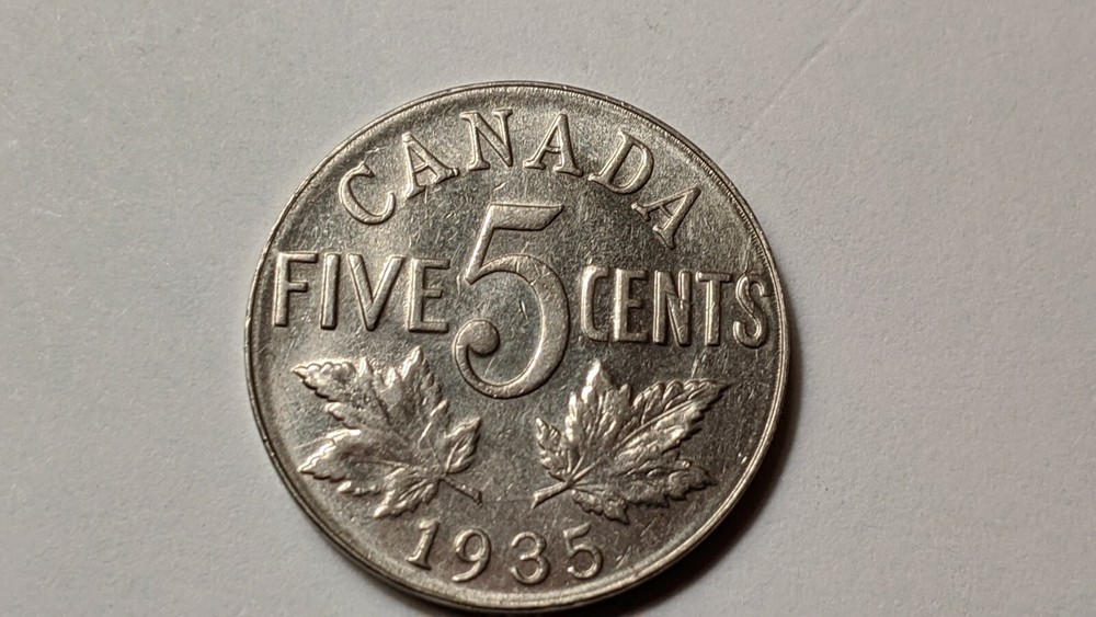 5 LOT 1935 FIVE CENTS CANADA COINS