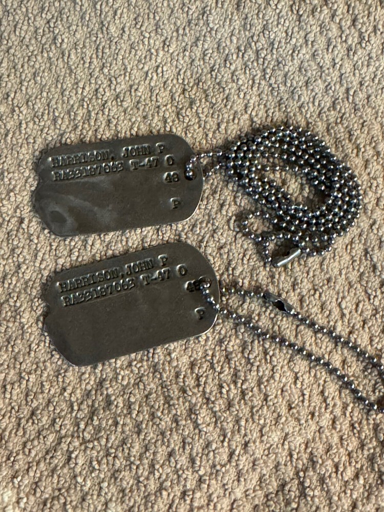 Pair Of World War II American Dog Tags T47