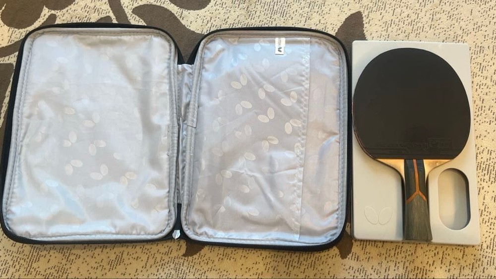 table tennis racket with case