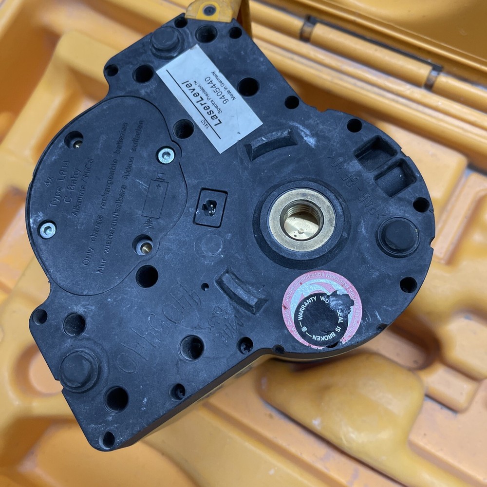 SPECTRA LASER LEVEL PRECISON WITH CASE