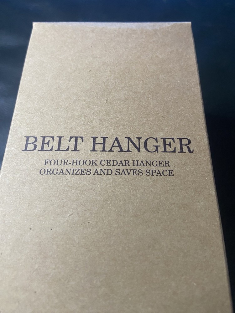 Belt Hanger cedar Johnston & Murphy. New