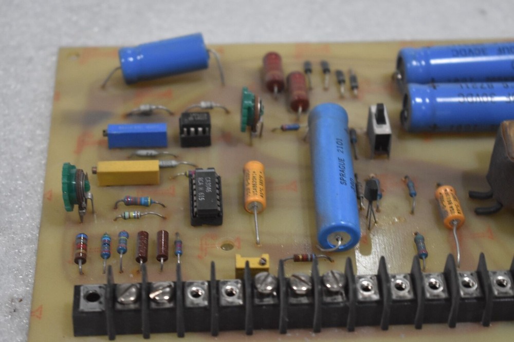 GENERIC 320-081 REV 1 PRINTED CIRCUIT BOARD