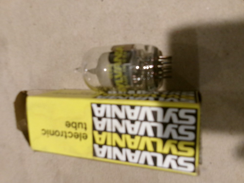 OEM VINTAGE ELECTRONIC TUBE SYLVANIA 6LB8