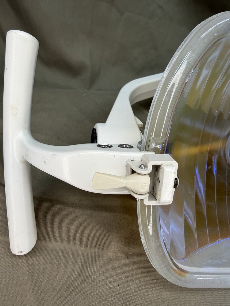 Adec 6300 Dental Exam Light. Light Head Only. TESTED!!
