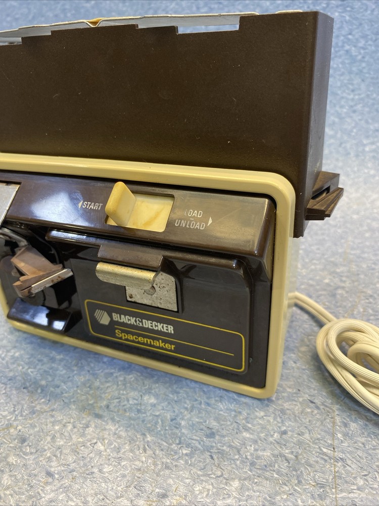 Black & Decker Spacemaker Under Cabinet Can Opener D3EC60D