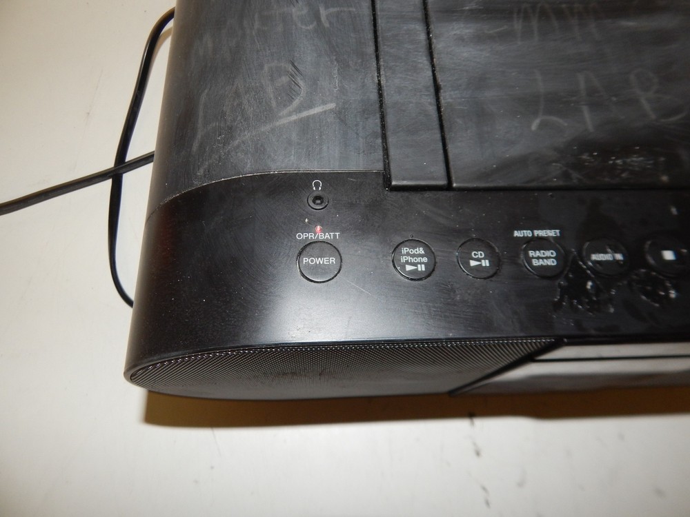SONY PERSONAL AUDIO SYSTEM MODEL ZS-S4IP (TSM77)