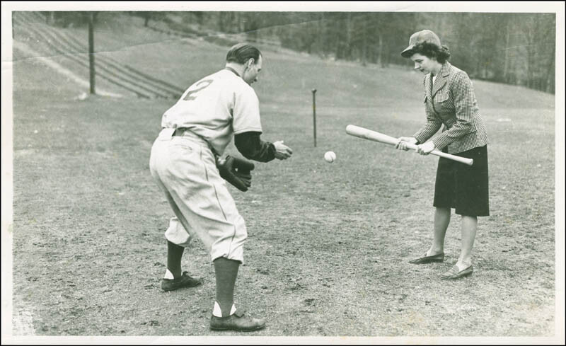 LARAINE DAY - EPHEMERA UNSIGNED