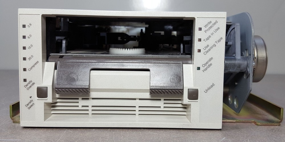Quantum Th5XD-HG A04 DLT 4000 Series SCSI Tape Loader