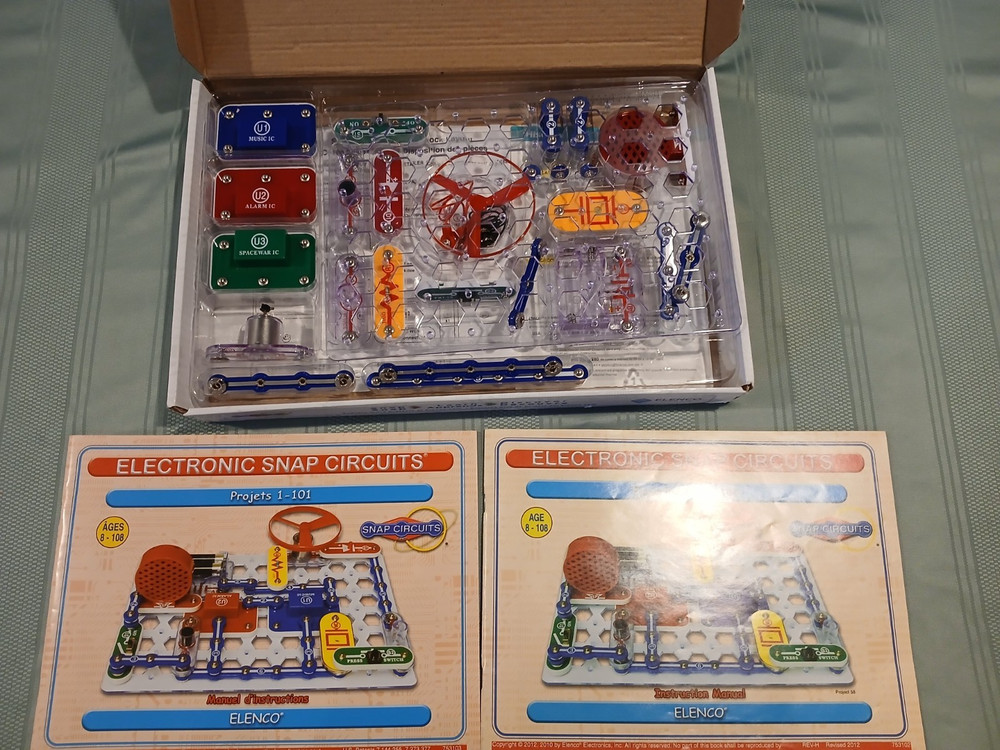 Lot 2 ELENCO Snap Circuits 203 + Snap Circuits Junior