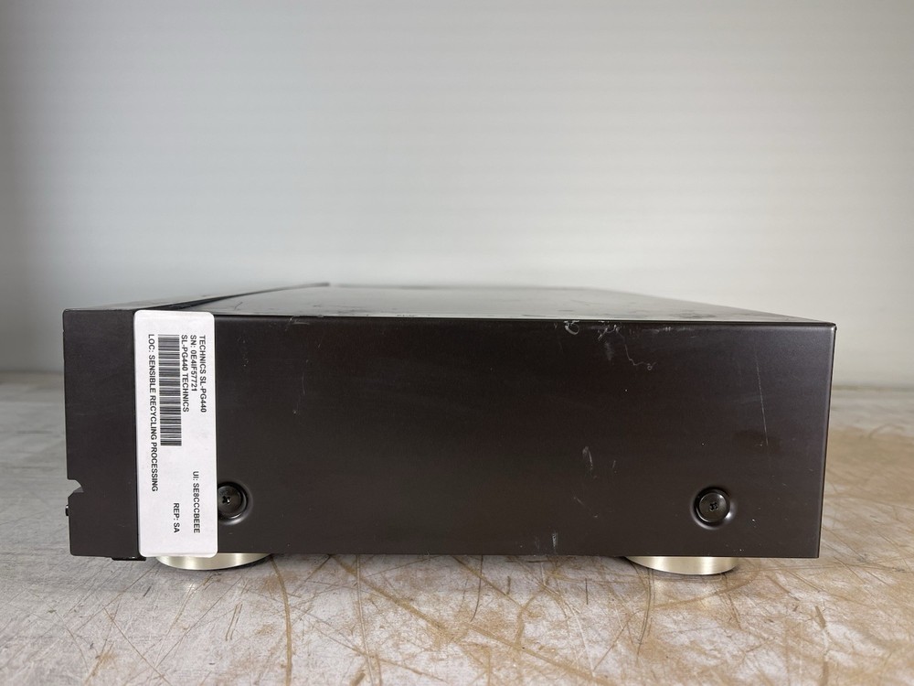 VINTAGE TECHNICS SL-PG440 COMPACT CD PLAYER